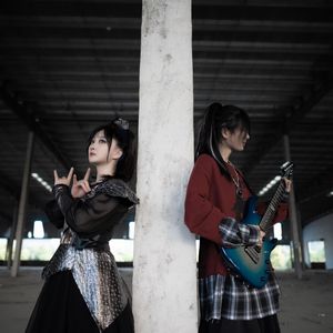 KARATE (空手道) guitar & bass by Lita