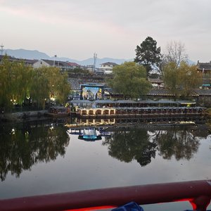 龙龙 - 爱你很抱歉.mp3