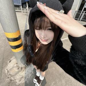 我内时候就穿万斯