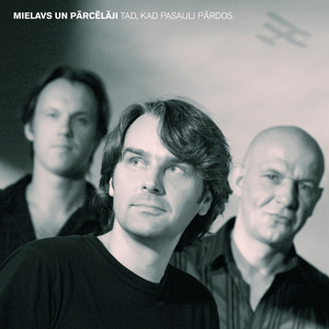 Saule ir nomizots apelsīns