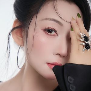 眼泪在笑我（伴奏版）