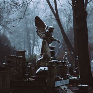 如果回到 _ _ _ _年的那个秋天