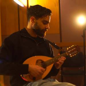 Ena parathyro anoichto