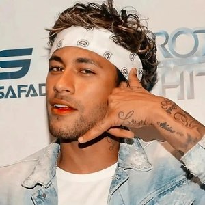 春风许我再少年