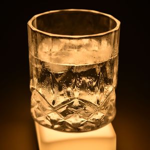 海盗船长一会儿想靠岸一会儿想扬帆