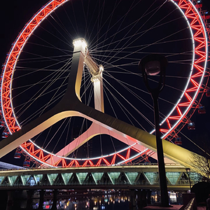 牵着手走过四季