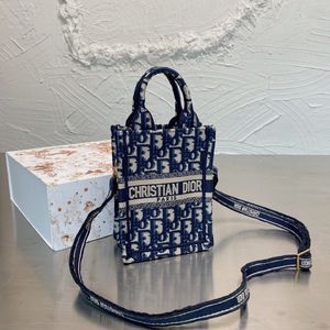 岑雨宴-老男孩女声环绕音（杨胖子 remix）