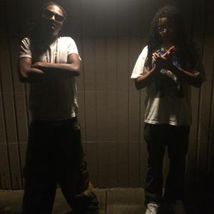 what u do (feat. Maajins)