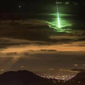 Who Is It? (Shushu Mix)