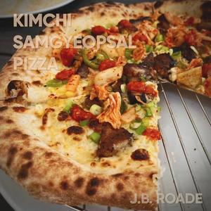 Kimchi Samgyeopsal Pizza