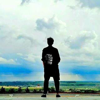 民谣丨浮云游子，寻找属于自己的那片天空