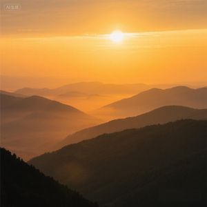 落日余晖漫山