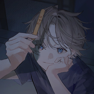 夏の夜空に咲く花は