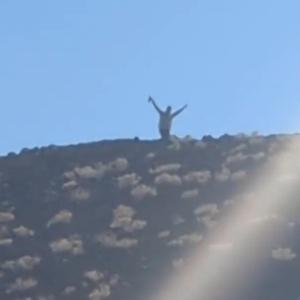 Sometimes Come The Wolf (feat. Kathryn Mohr)