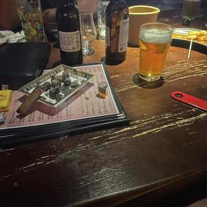 湾仔鲨 - зрелость больше чем красиво（湾仔鲨 remix）