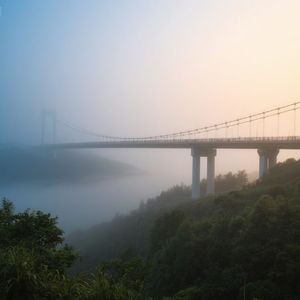 雾漫云桥