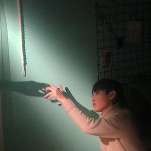 多想在平庸的生活拥抱你