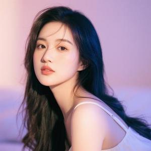 我嫉妒你的爱气势如虹 像个人气高居不下的天后