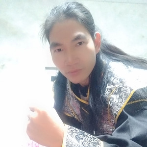 Hạ Quyết Tâm Để Cố Quên Em