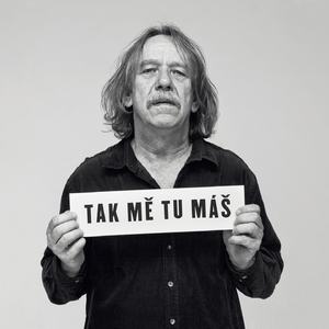 Zlo Sedí V Rohu Pokoje