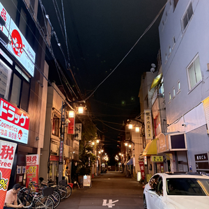 我困在过期的拥抱里