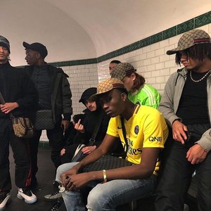 INTRODUÇÃO DA MEGA SENTADA