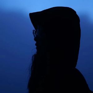 当夕阳洒满金色沙丘