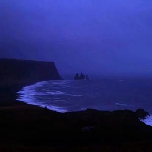 香雾空蒙月转廊