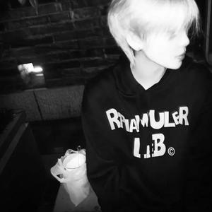 又在偷偷难过了吧