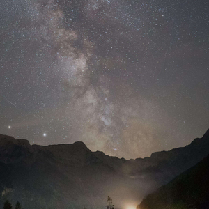 悠长假日 (睡眠轻音乐)