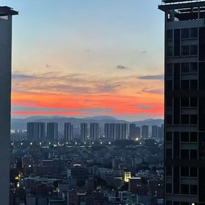 当你出现时 我拥有一万个春