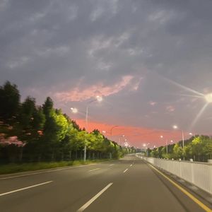 形容(cover:沈以诚)