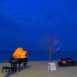 别离开我（don't leave me alone)