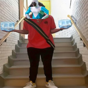 Ela só quer fumar meu ice