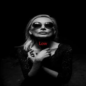 Low (Complete version originally performed by Flo Rida feat. T Pain)