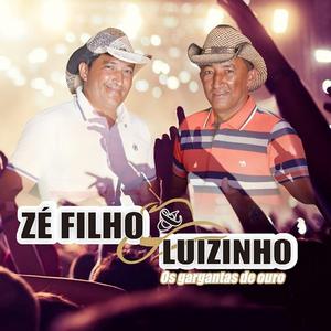 NA MESA DE UM BAR