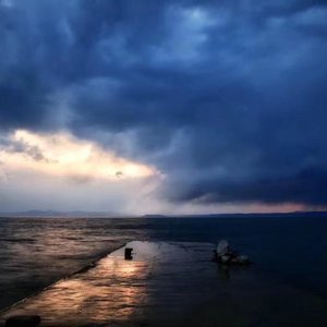 去追那遥不可及的梦