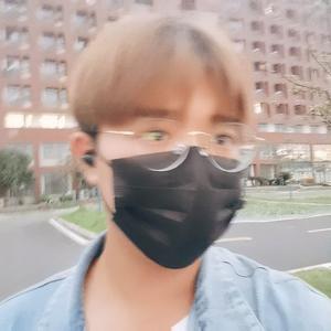 她说每个人的心中都有一首歌(Demo)