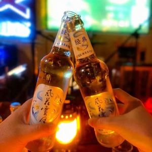 啤酒配月光-大奔