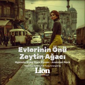 Evlerinin Önü Zeytin Ağacı