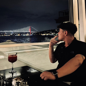 KRALDA BİZİZ KURALDA