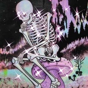 Glistening (feat. Busby999)