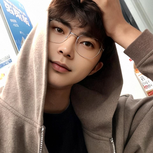 我会再把你抱紧一点