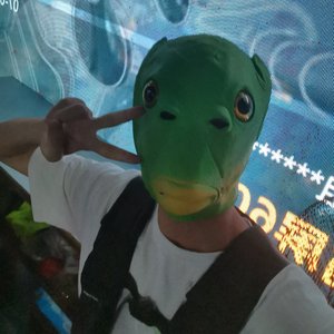 MC来了vina house 小黑帽