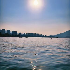 若离(prod by T.A.)