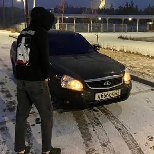 Люди в море