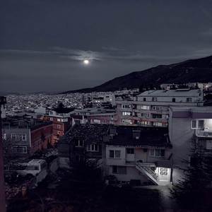 Dönülmez Geçmişin Yolcusu