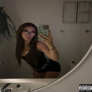 glitch (feat. Saygloq)
