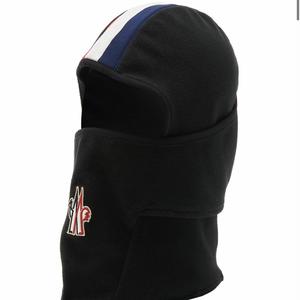 Winter house (feat. Sonny Handsum)