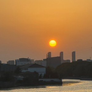 在最无能为力的年纪遇见你(Prod by Morrow x Pizzle)